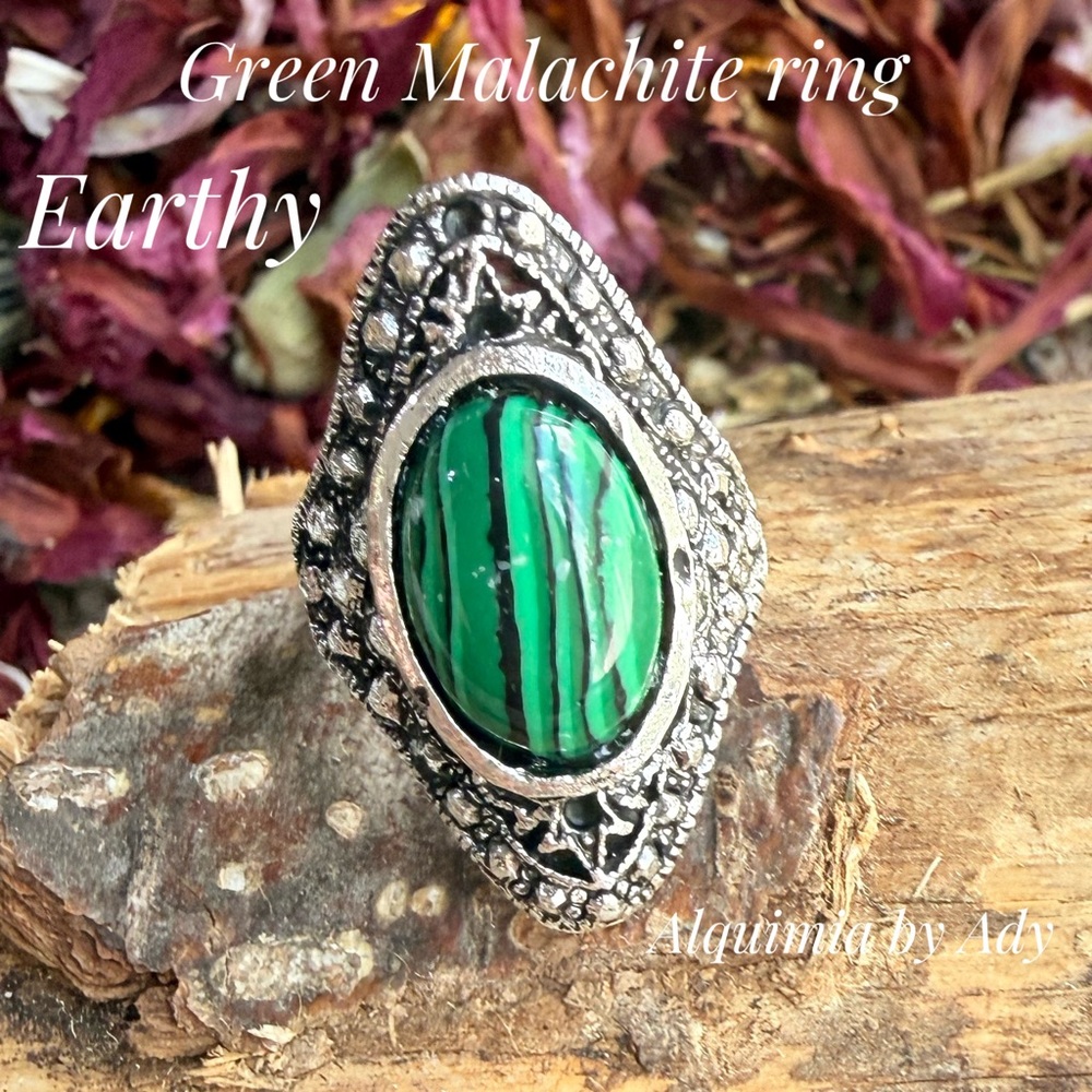 Boho-Vintage Striking Green and Silver Ring